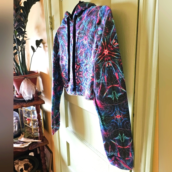 BNWOT psychedelic cropped colorful hippie raver hoodie - Picture 6 of 11